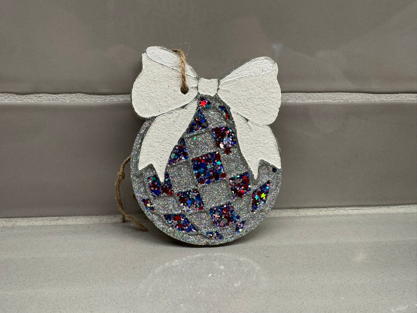 Disco Bow